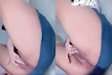 Cewek Manis Live Pakai Mainan Asyik Crot